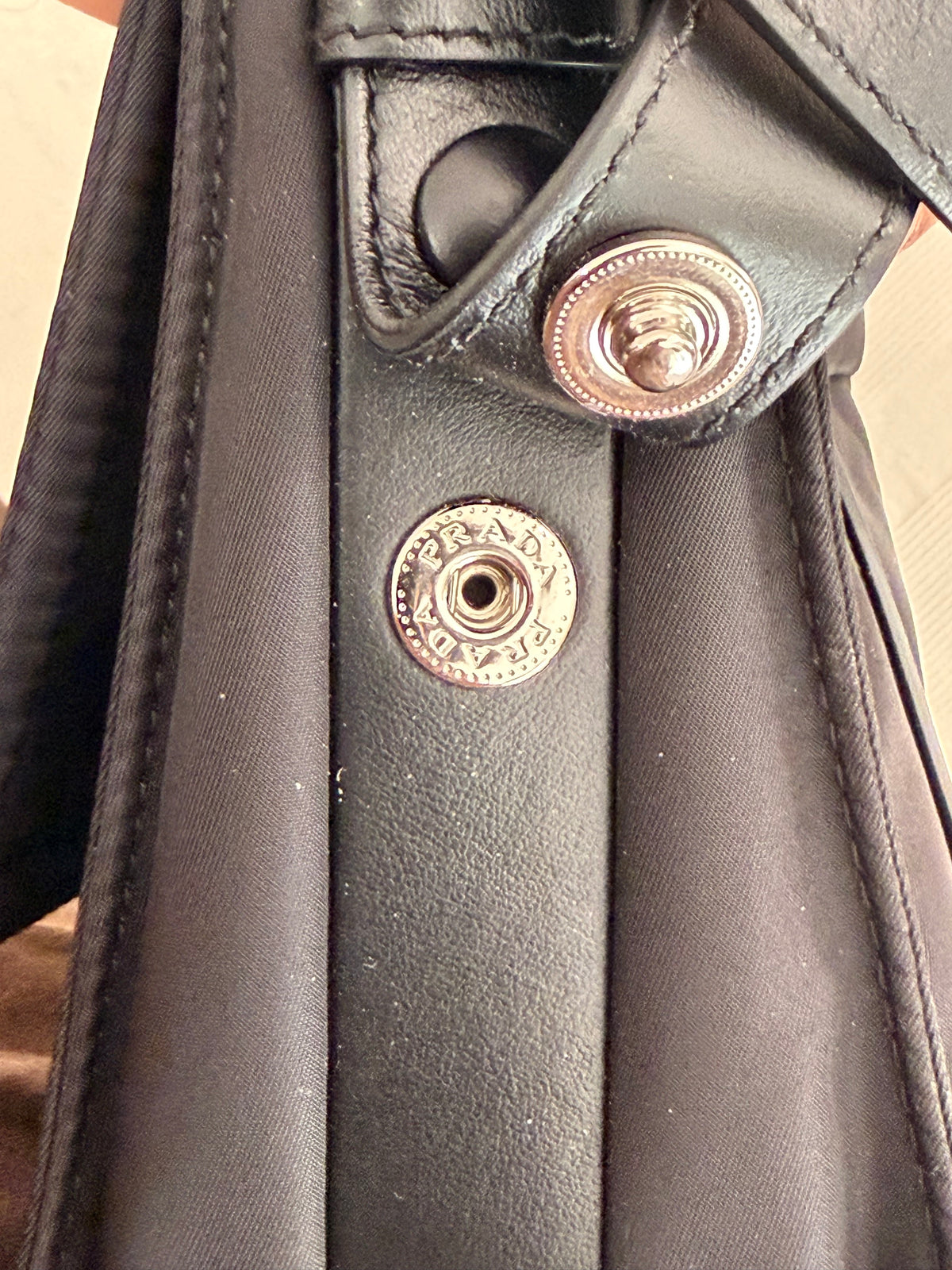 Prada Traveller Small – Borsa a tracolla in Re-Nylon nero