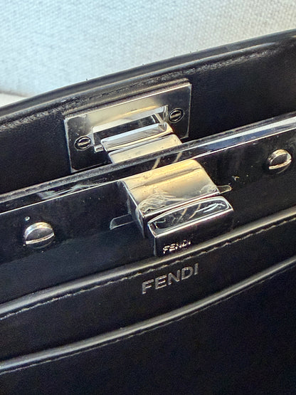 Fendi Peekaboo ISeeU Petite – Borsa nera con cristalli
