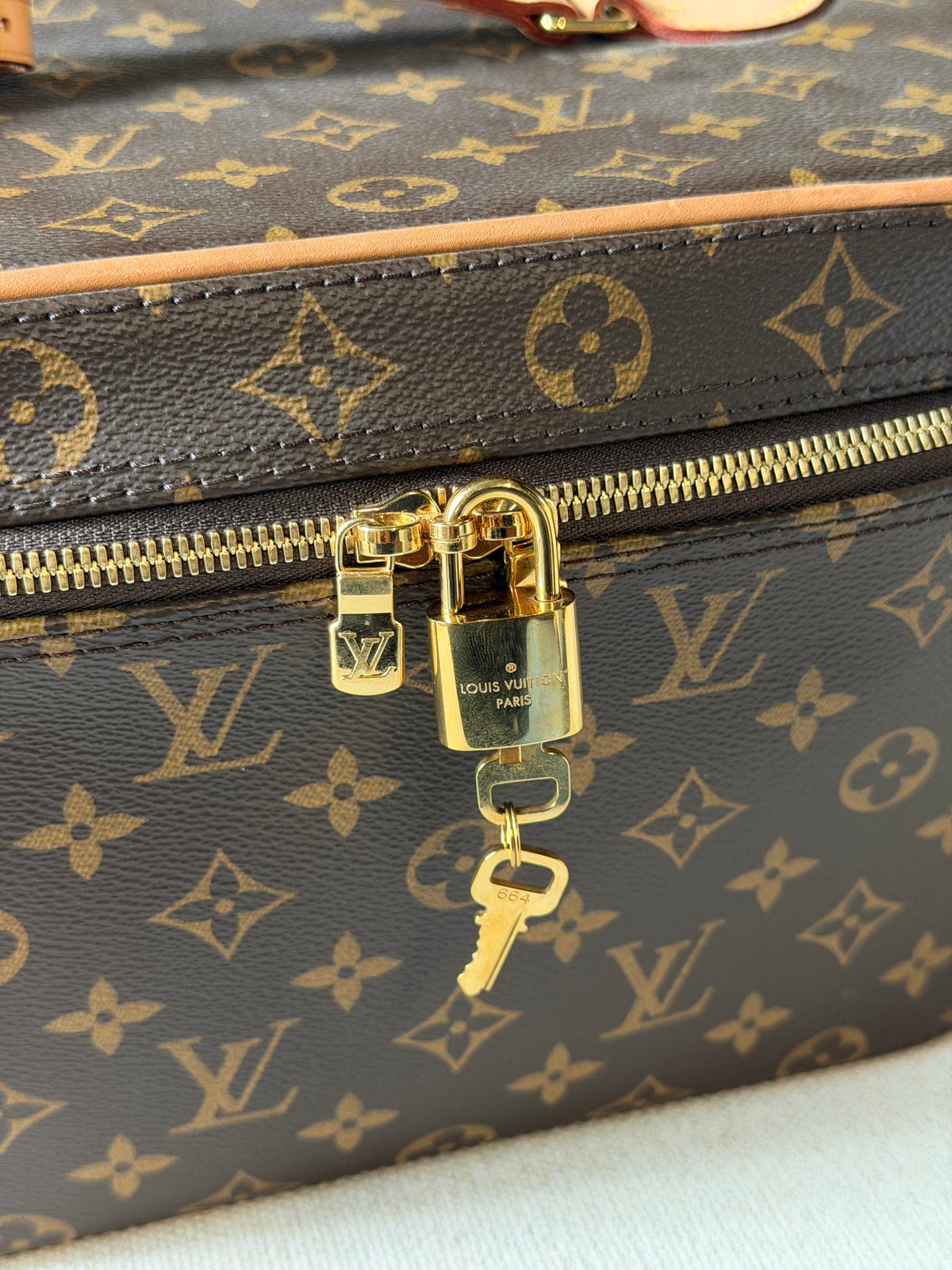 Louis Vuitton Nice – Beauty case in tela Monogram