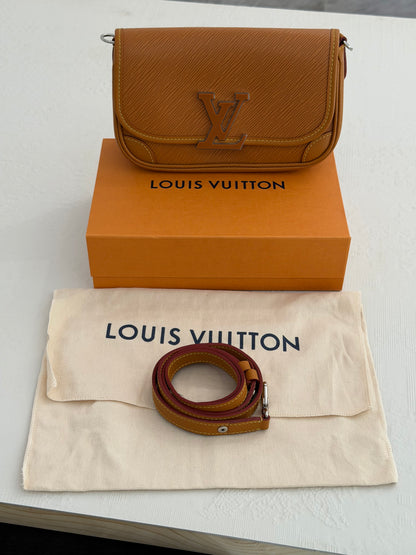 Louis Vuitton Buci – Borsa a tracolla in pelle Epi cognac