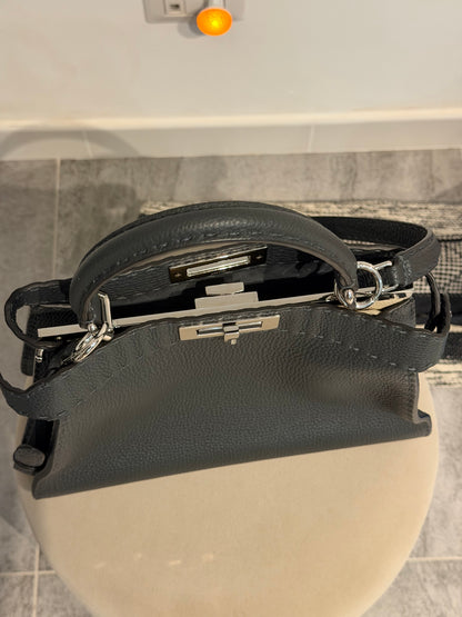 Fendi Peekaboo Medium Selleria – Borsa in pelle grigio scuro