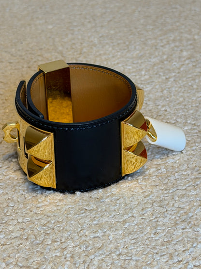 Hermès Collier de Chien – Bracciale in pelle nera con dettagli dorati