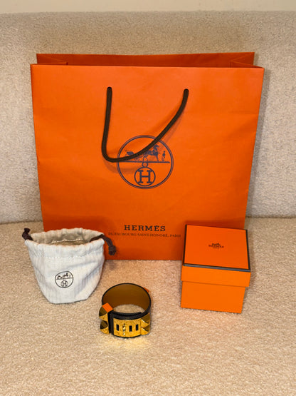 Hermès Collier de Chien – Bracciale in pelle nera con dettagli dorati