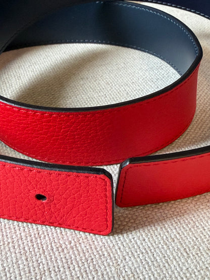 Louis Vuitton LV Initiales – Cintura reversibile rossa e blu navy