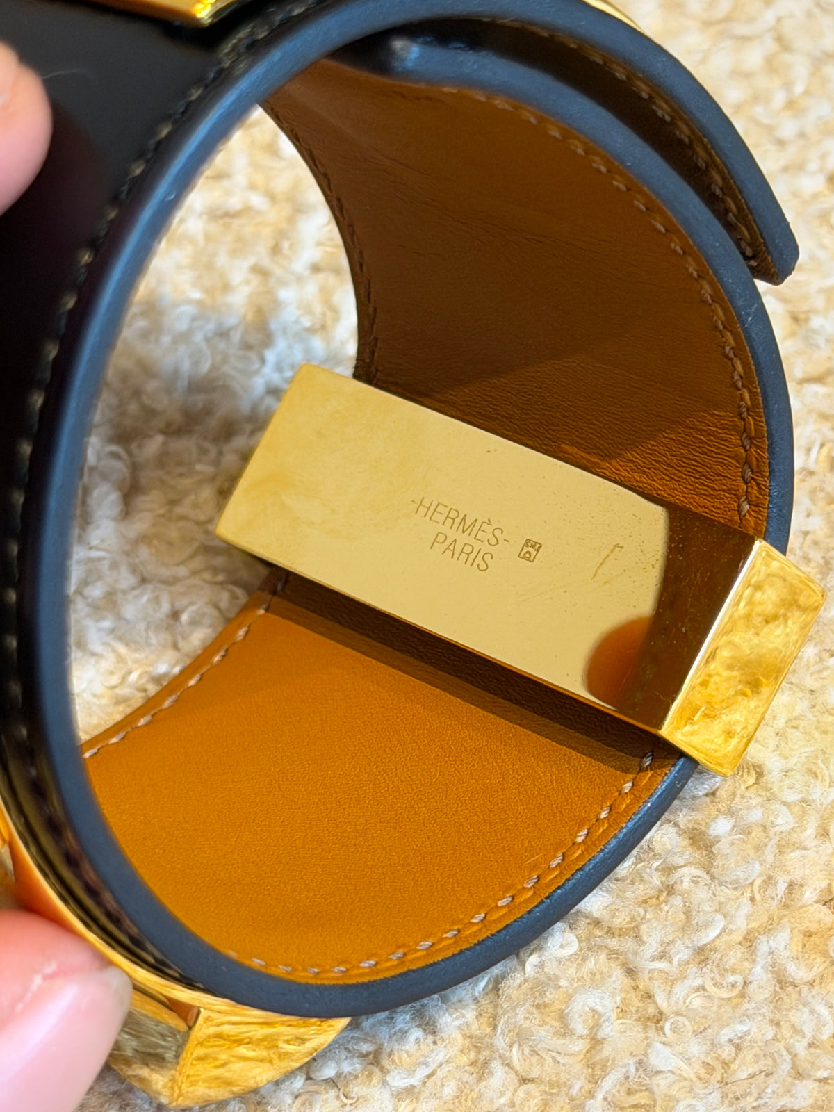 Hermès Collier de Chien – Bracciale in pelle nera con dettagli dorati