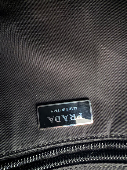 Prada Traveller Small – Borsa a tracolla in Re-Nylon nero