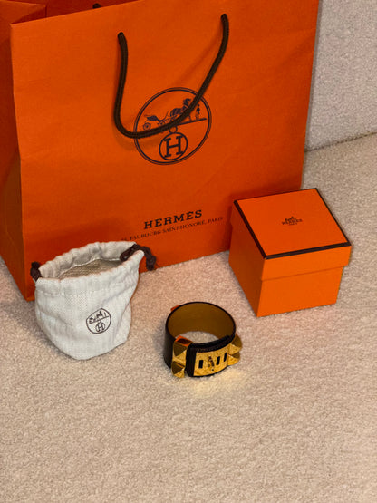 Hermès Collier de Chien – Bracciale in pelle nera con dettagli dorati