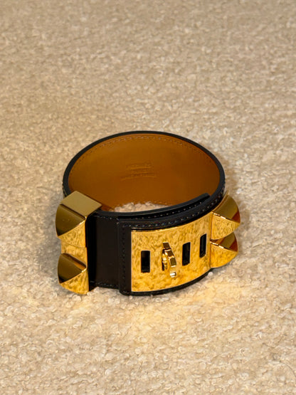 Hermès Collier de Chien – Bracciale in pelle nera con dettagli dorati