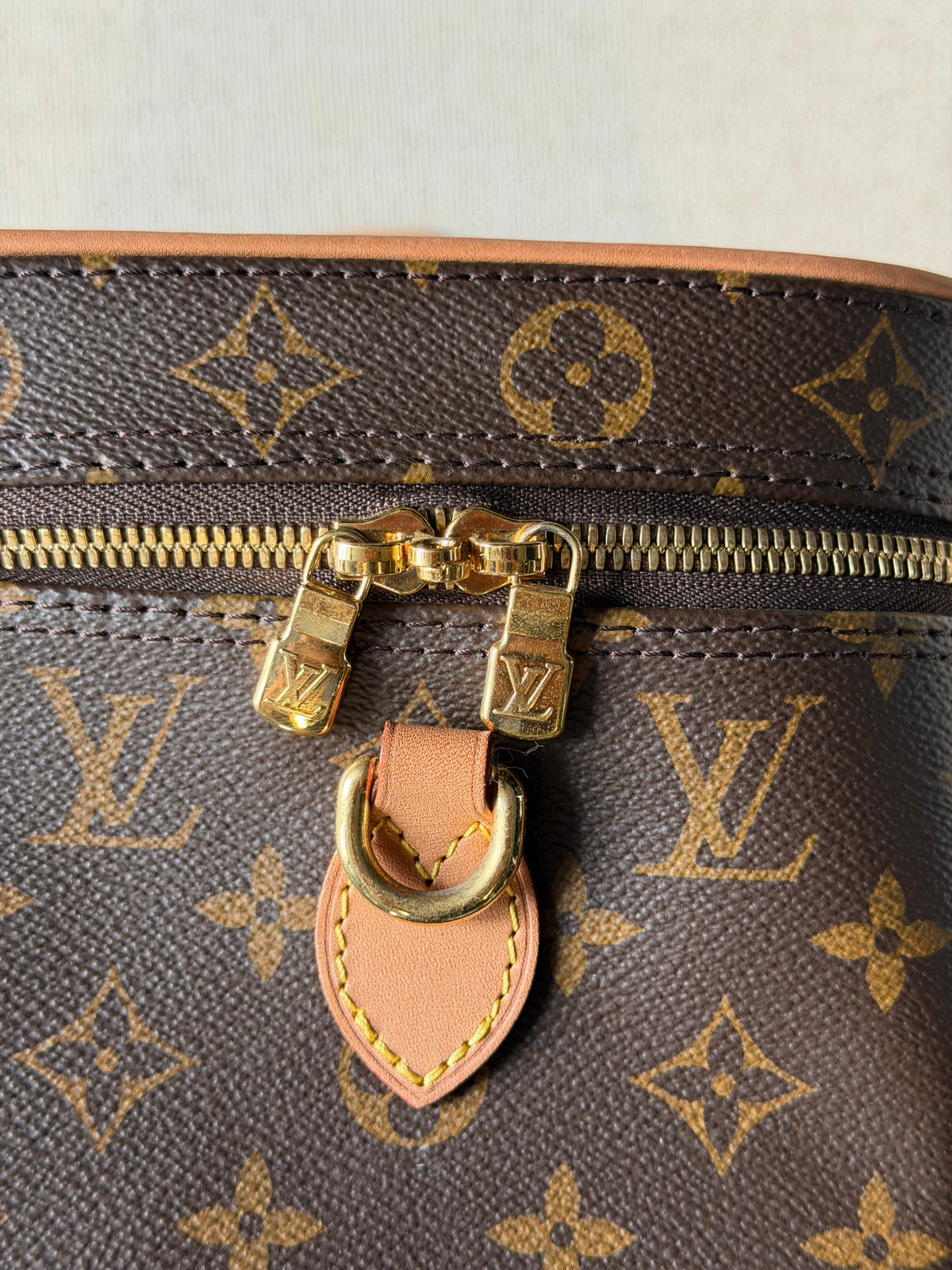 Louis Vuitton Nice – Beauty case in tela Monogram