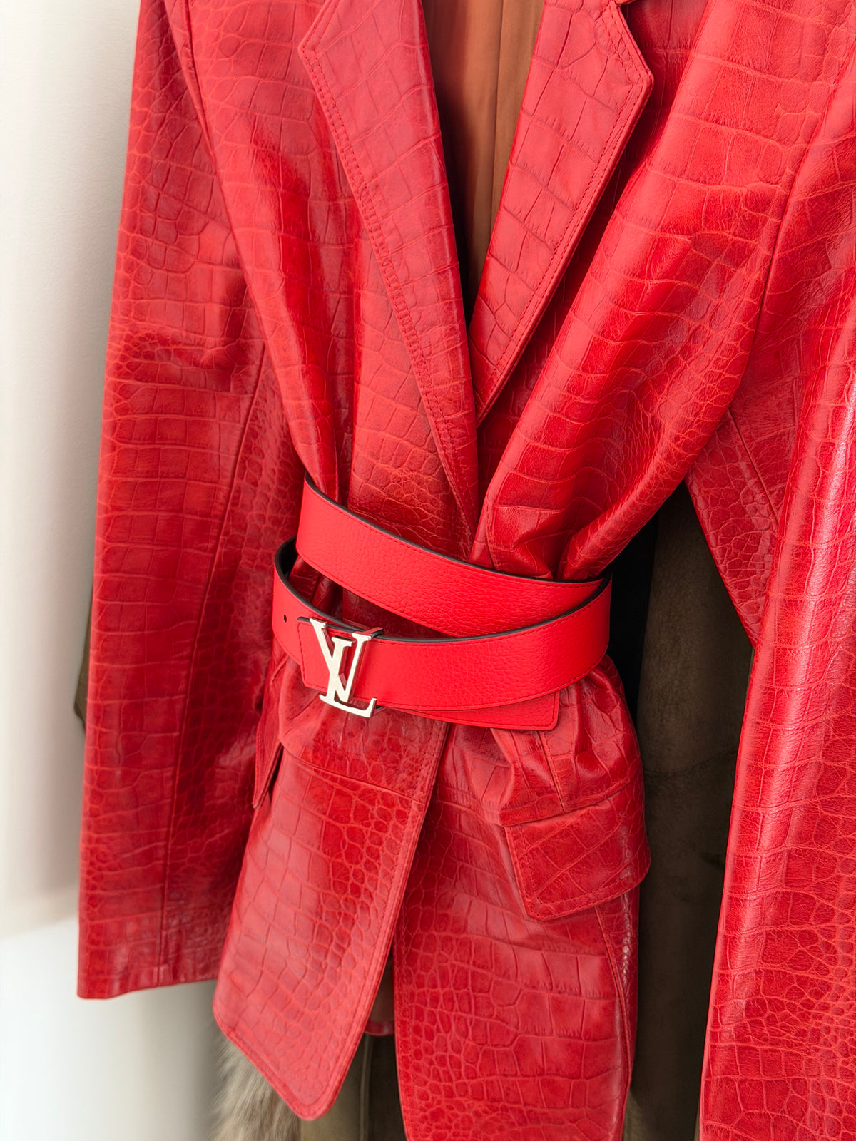 Louis Vuitton LV Initiales – Cintura reversibile rossa e blu navy