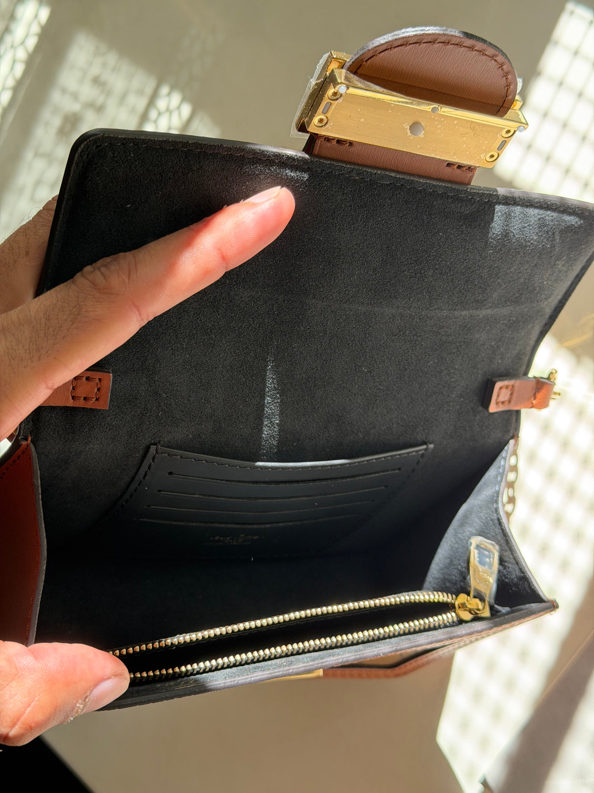 Louis Vuitton Dauphine – Portafoglio con catena Monogram