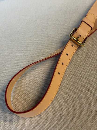 Louis Vuitton – Tracolla regolabile in vacchetta naturale