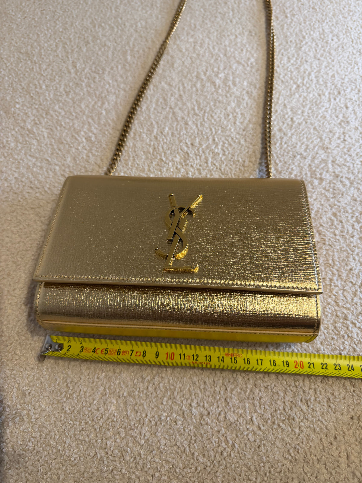 Saint Laurent Kate – Borsa a tracolla dorata con catena