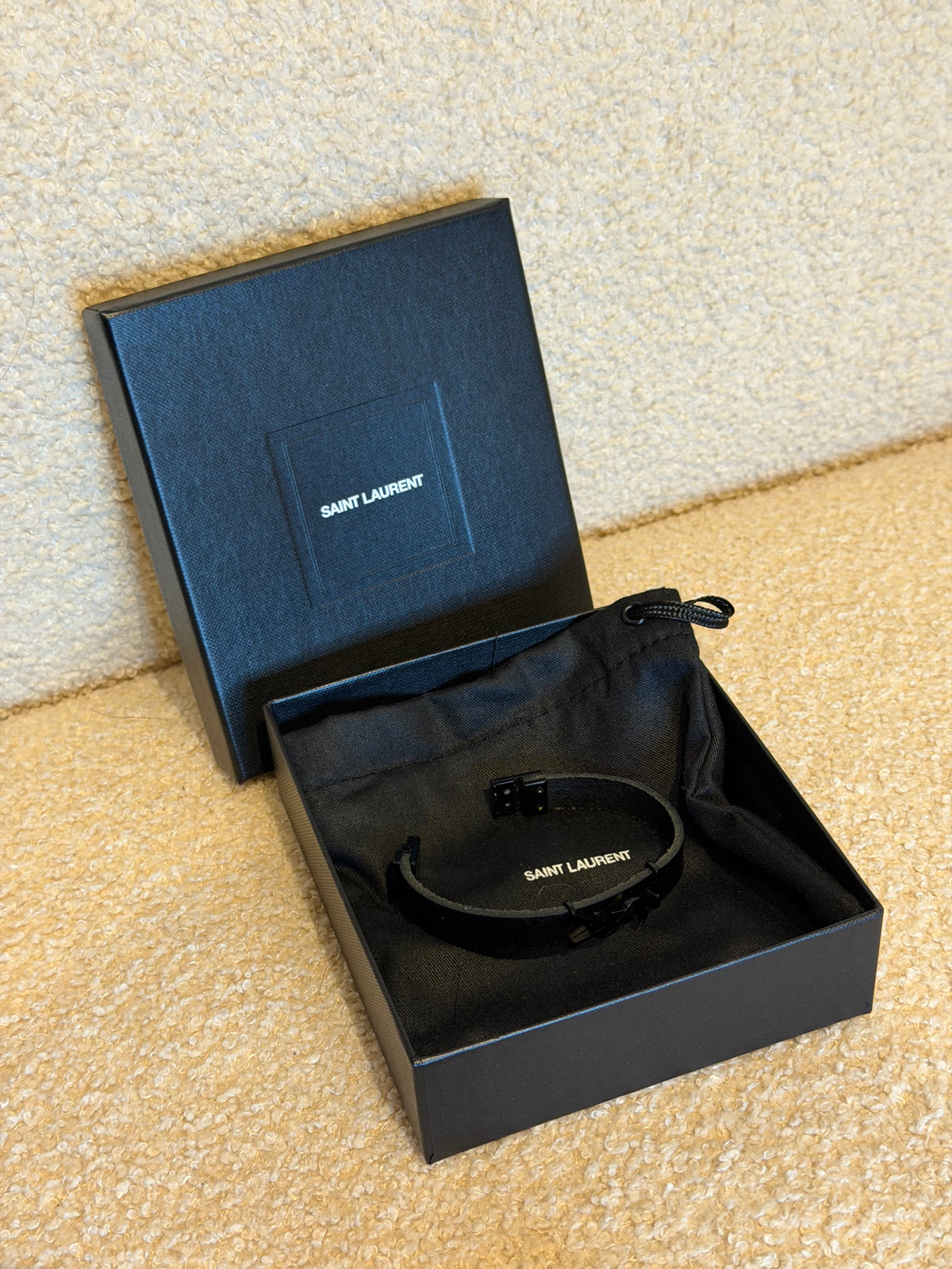 Saint Laurent – Bracciale in pelle nera