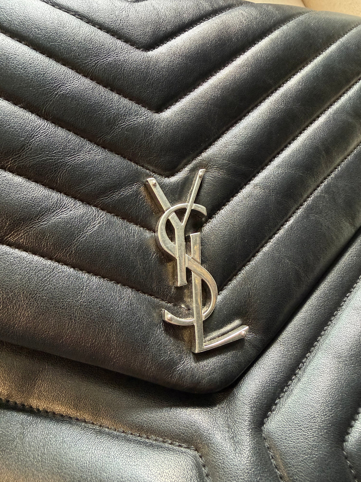 Saint Laurent – Borsa a spalla in pelle nera matelassé