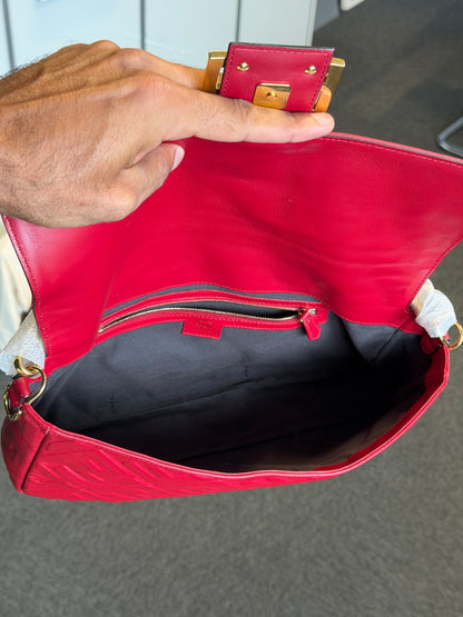 Fendi Baguette Large – Borsa in pelle rossa con motivo FF