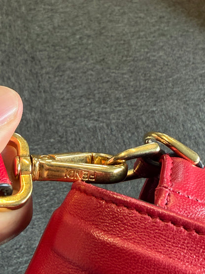 Fendi Baguette Large – Borsa in pelle rossa con motivo FF