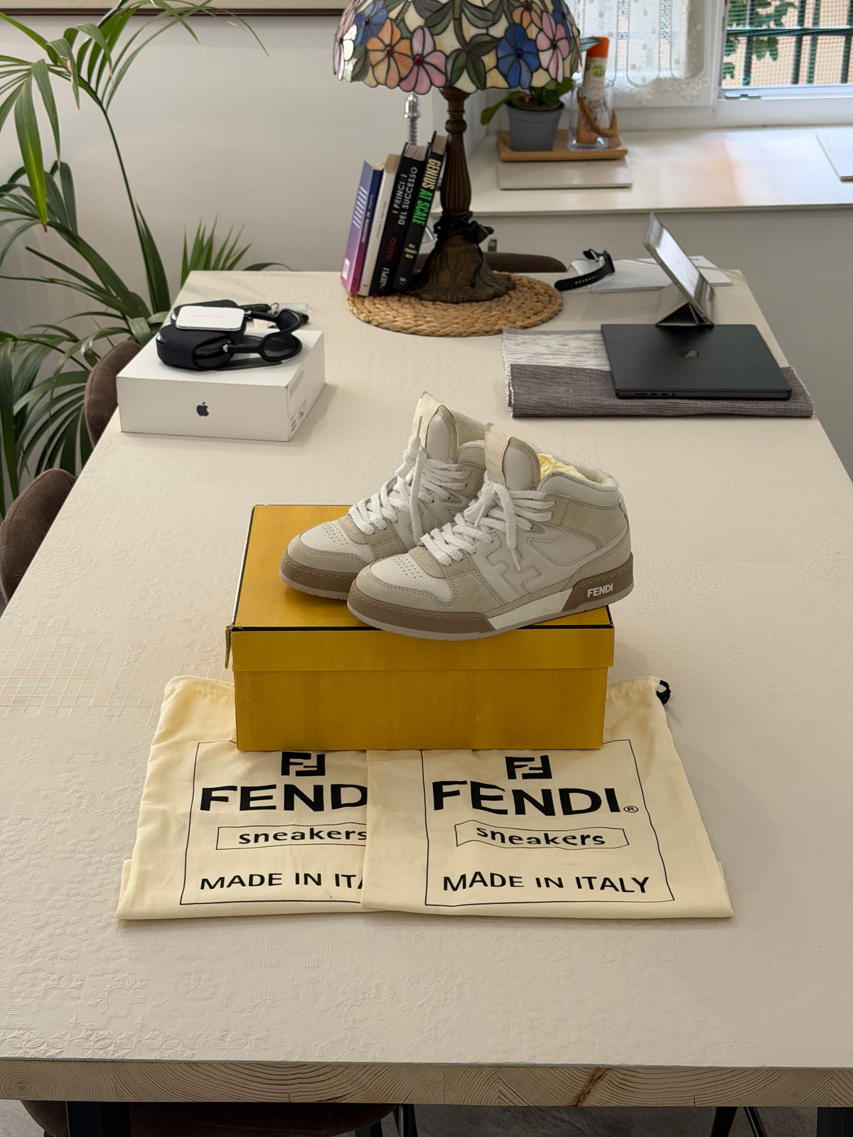 Fendi – Sneakers in pelle e suede panna e beige