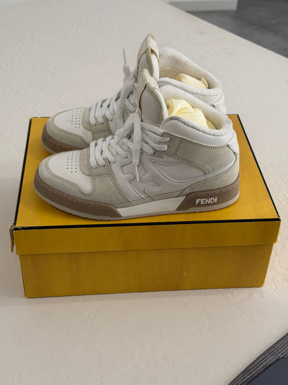 Fendi – Sneakers in pelle e suede panna e beige