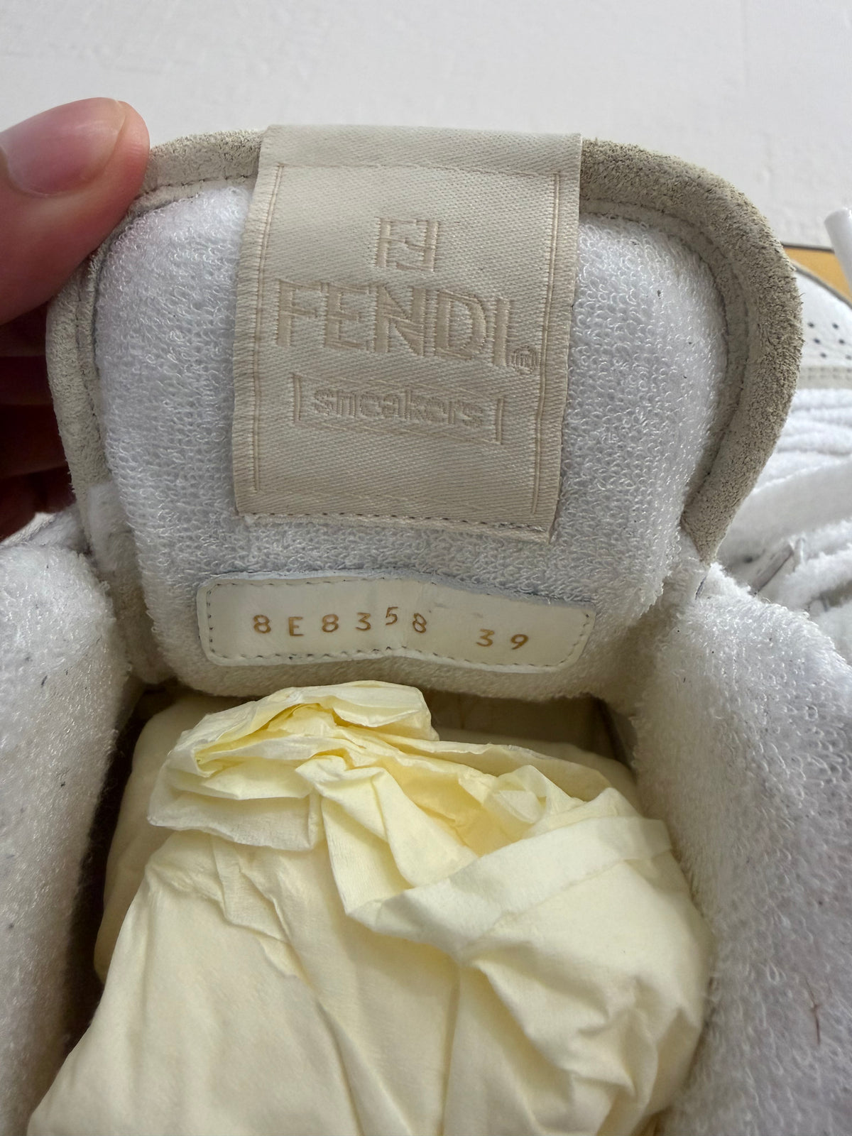 Fendi – Sneakers in pelle e suede panna e beige