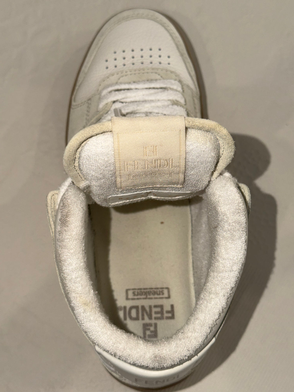 Fendi – Sneakers in pelle e suede panna e beige