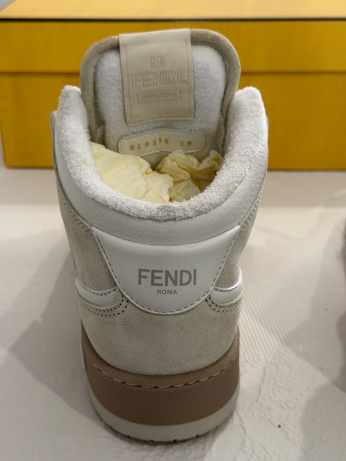 Fendi – Sneakers in pelle e suede panna e beige