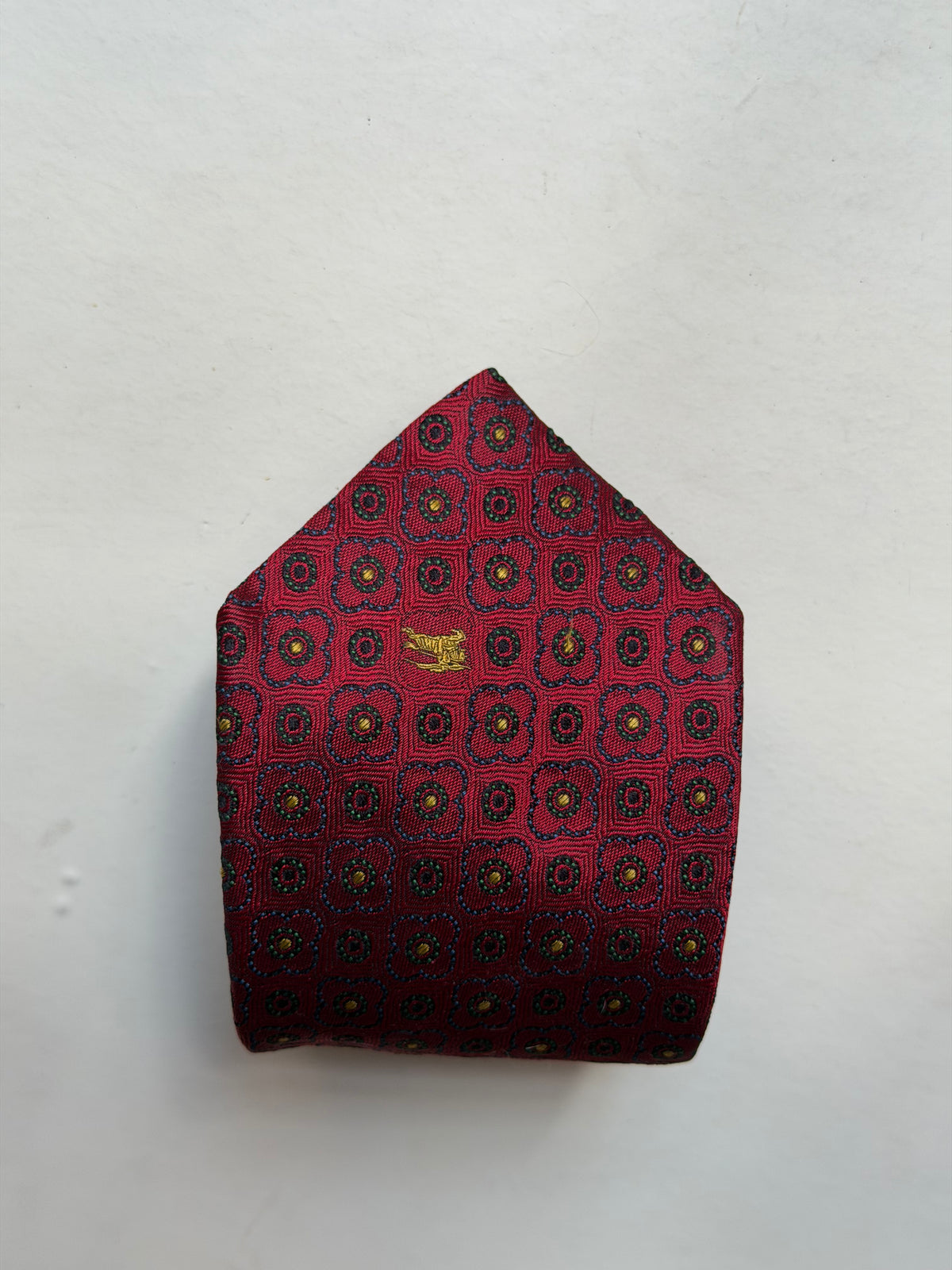 Burberry – Cravatta in seta rossa con motivo decorativo