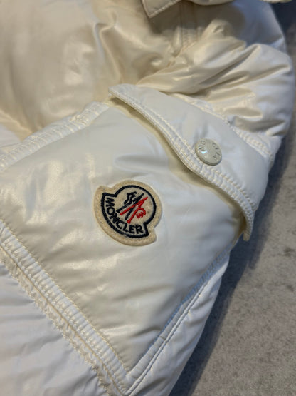 Moncler – Piumino donna bianco avorio con cappuccio