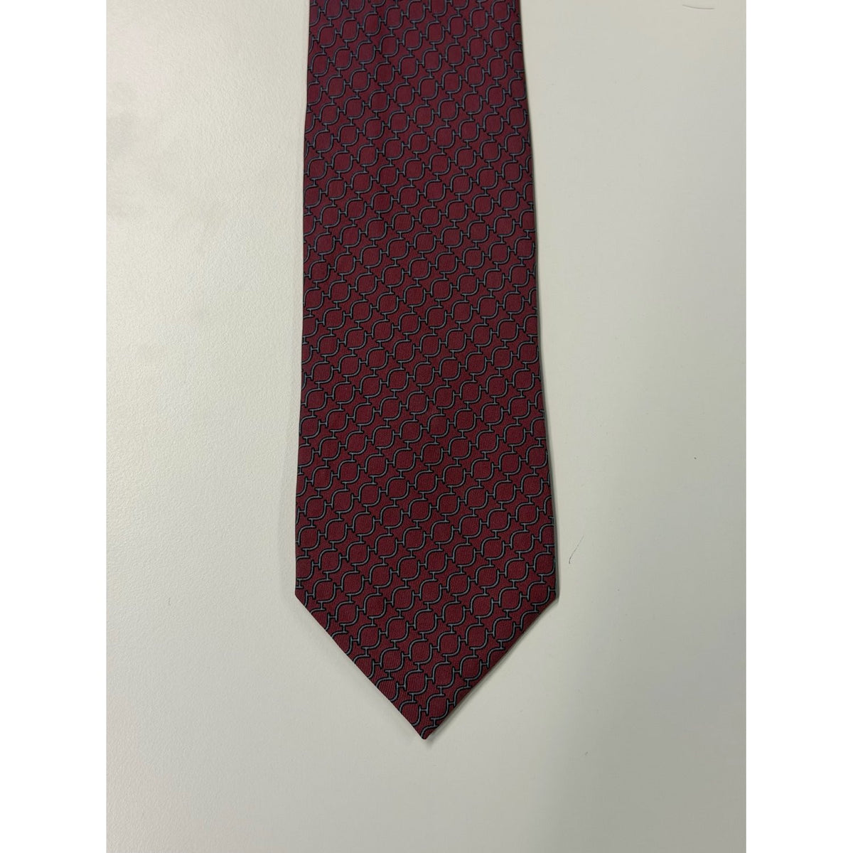 Hermès – Cravatta in seta bordeaux