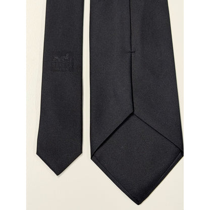 Hermès – Cravatta in seta nera