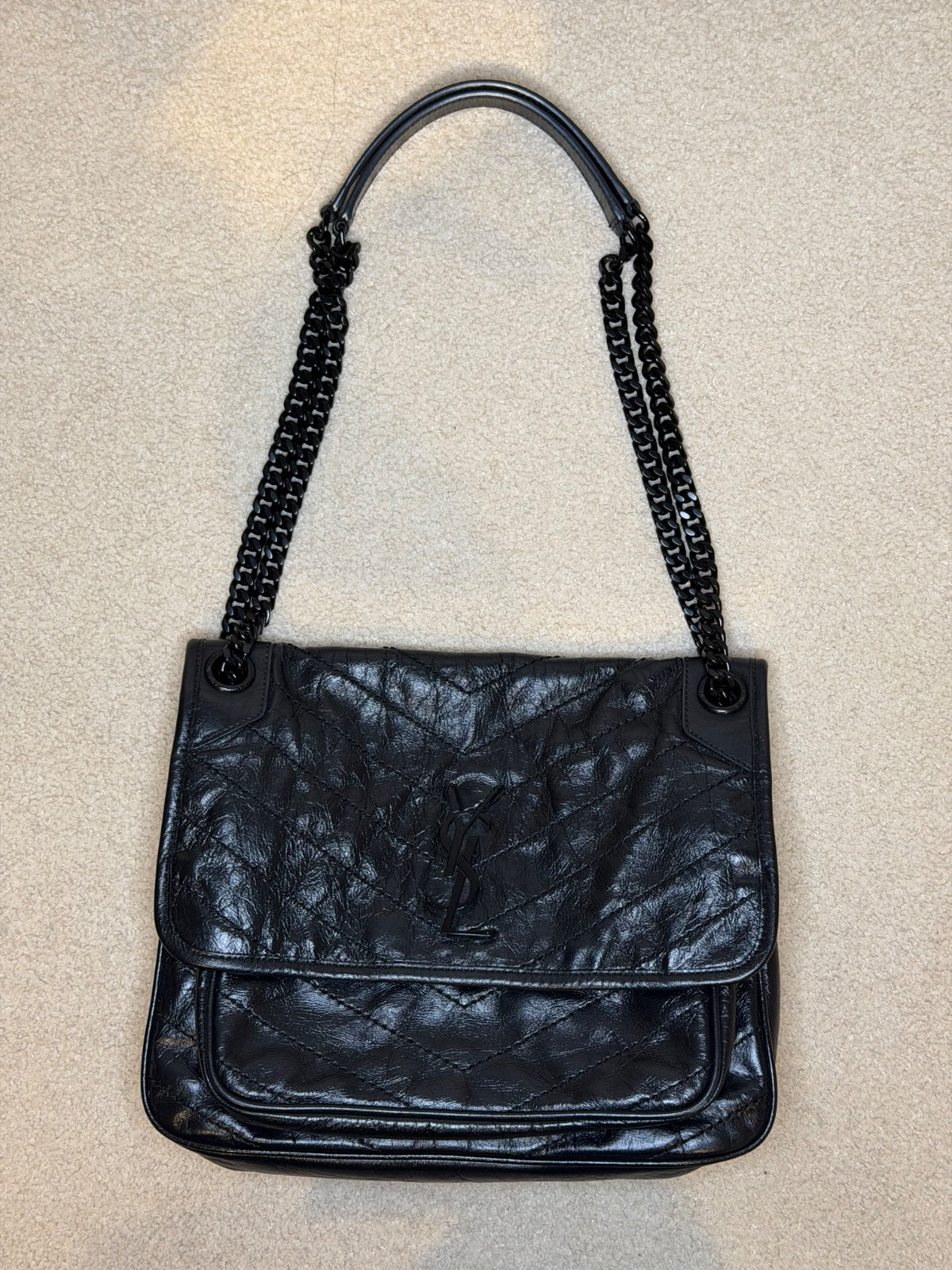 Saint Laurent – Borsa a spalla nera matelassé con catena