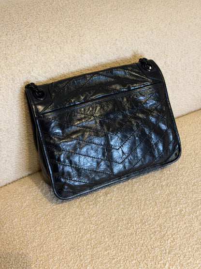 Saint Laurent – Borsa a spalla nera matelassé con catena