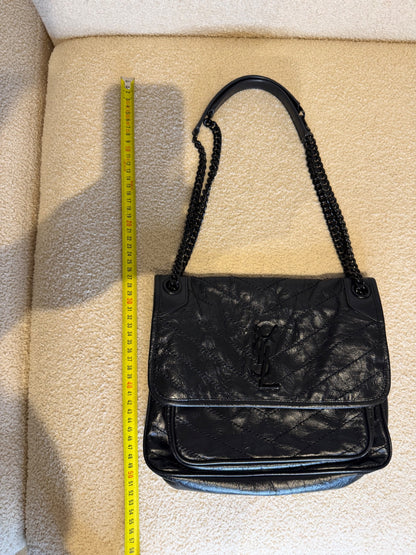 Saint Laurent – Borsa a spalla nera matelassé con catena