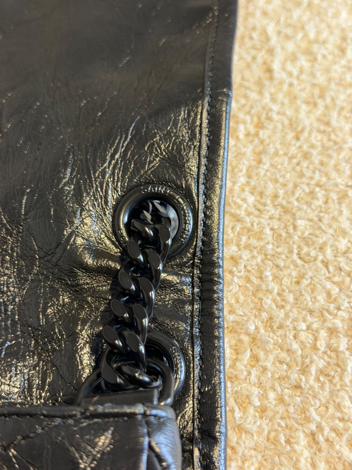 Saint Laurent – Borsa a spalla nera matelassé con catena