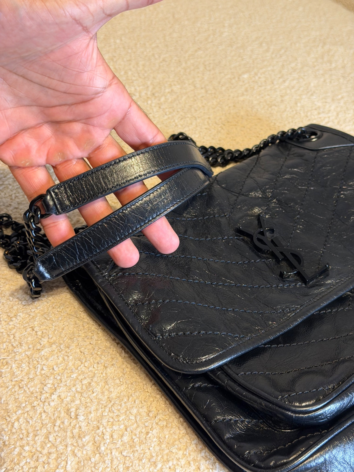 Saint Laurent – Borsa a spalla nera matelassé con catena