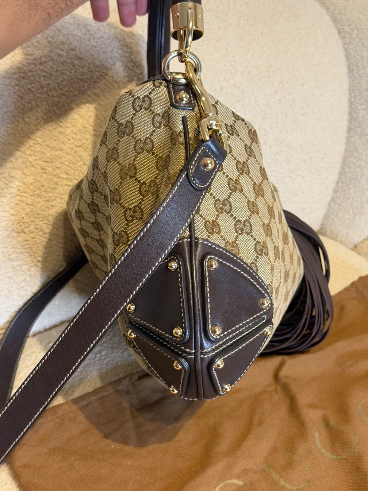 Gucci – Borsa a mano in tessuto GG con nappe