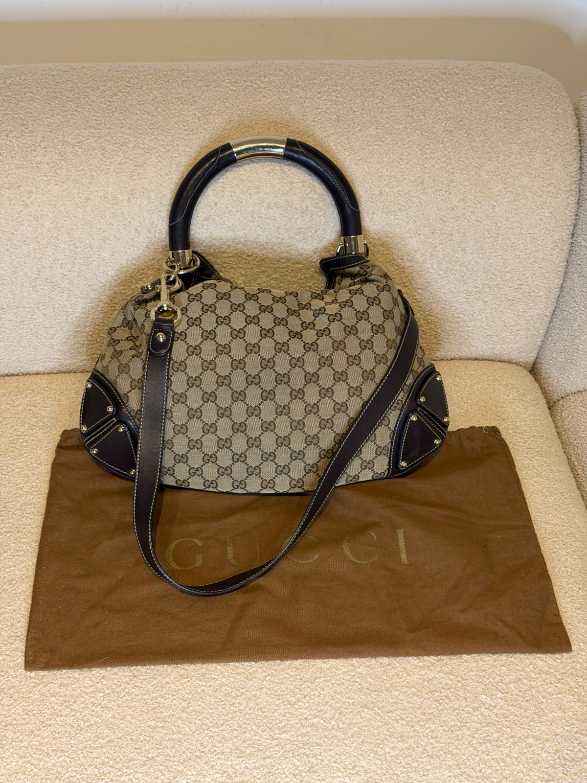 Gucci – Borsa a mano in tessuto GG con nappe