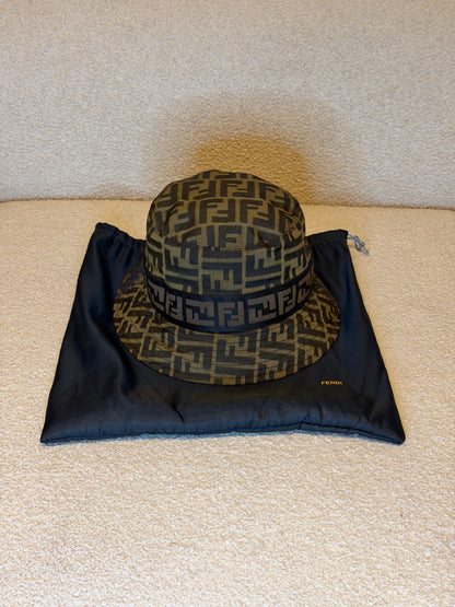 Fendi – Cappello a tesa corta con motivo FF