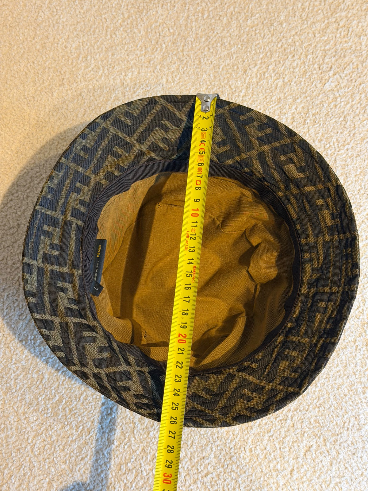 Fendi – Cappello a tesa corta con motivo FF